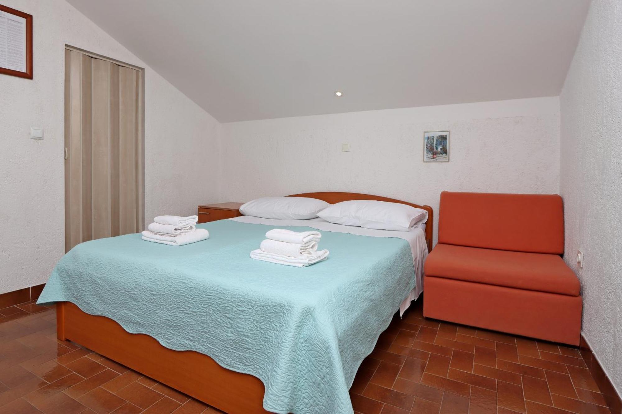 Apartments With A Parking Space Kornic, Krk - 415 מראה חיצוני תמונה