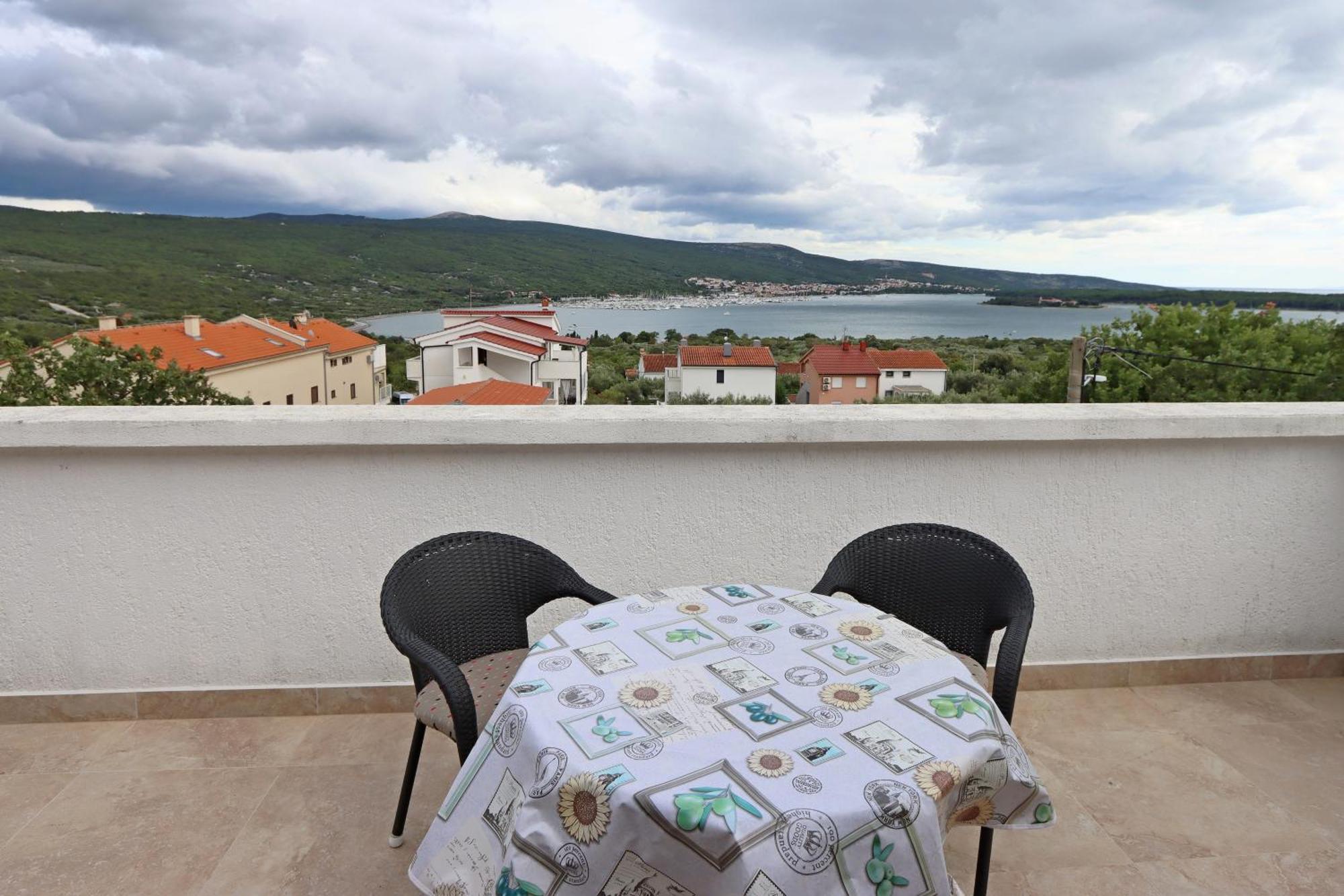 Apartments With A Parking Space Kornic, Krk - 415 מראה חיצוני תמונה